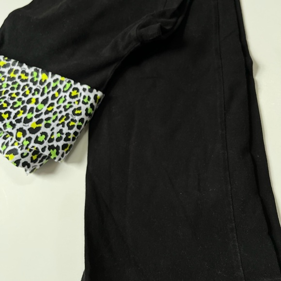 PINK - Black Yoga Leggings with Fold over Leopard waistband w/sequins  sz S - Picture 3 of 4